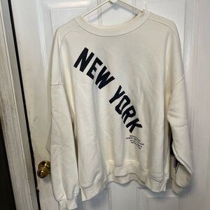 Vinyl Icons New York White Crewneck Sweater